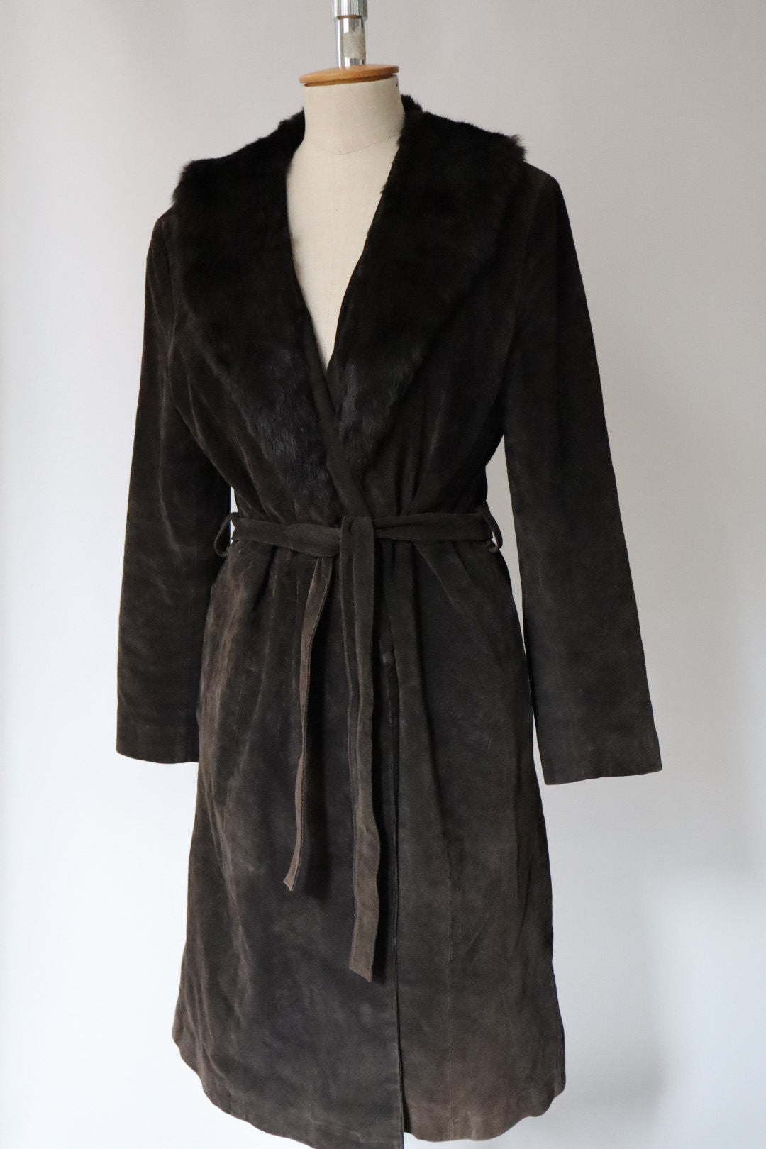 Dark Brown suède coat with fur collar - size L - vintage Nafnaf