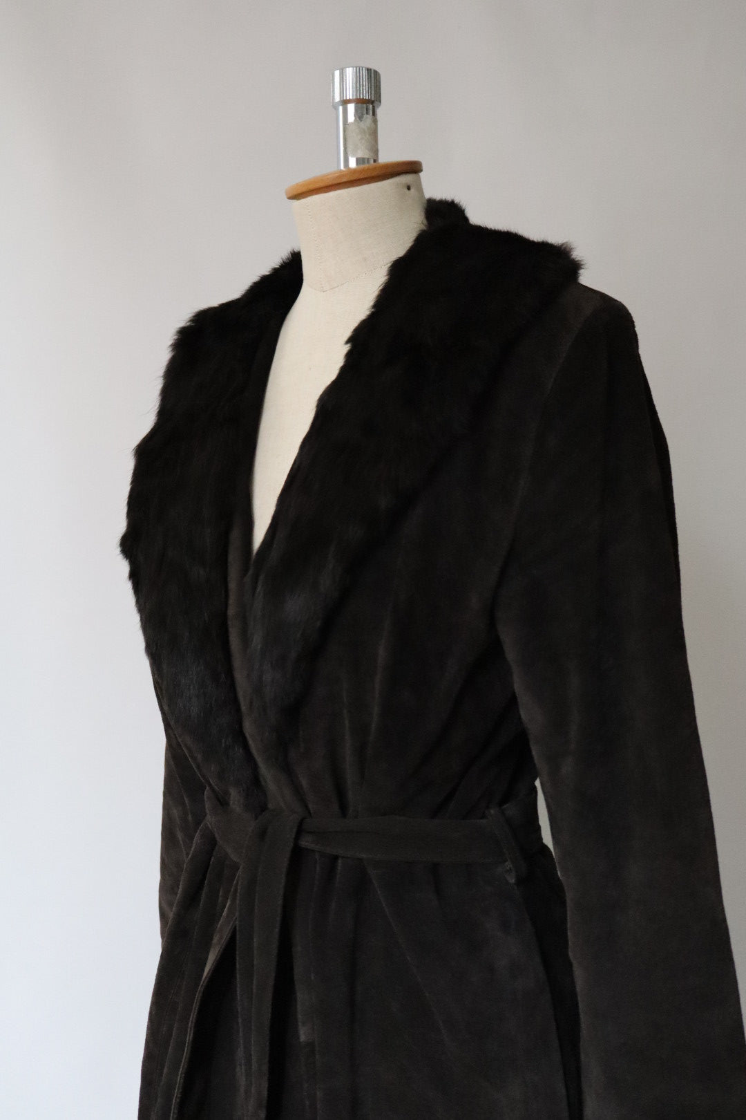 Dark Brown suède coat with fur collar - size L - vintage Nafnaf