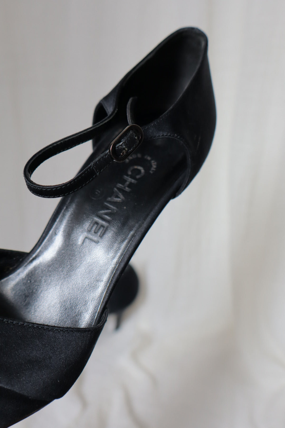 Black Chanel heels with pearl detail size 38.5 (us 8)