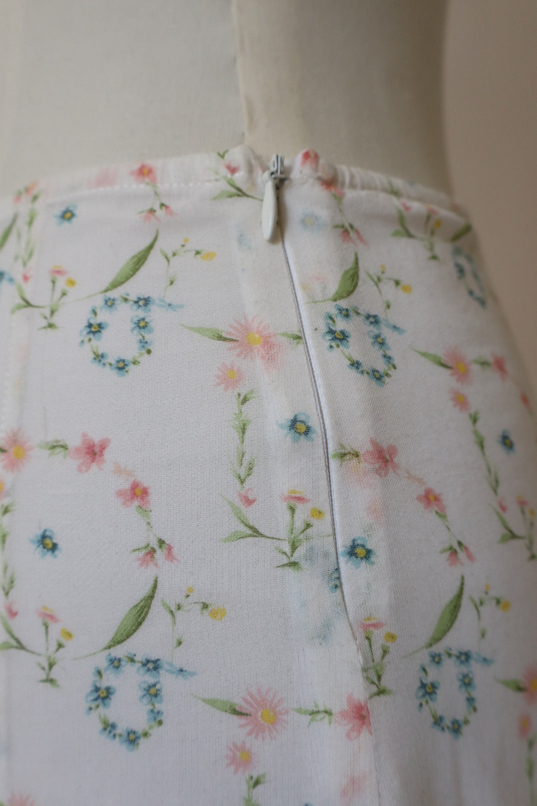 Christian Dior Summer/Spring 2005 floral vine skirt size XS with bow
