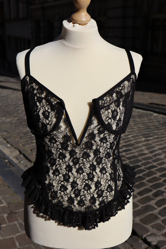 Black 1990’s lace bustier size XL