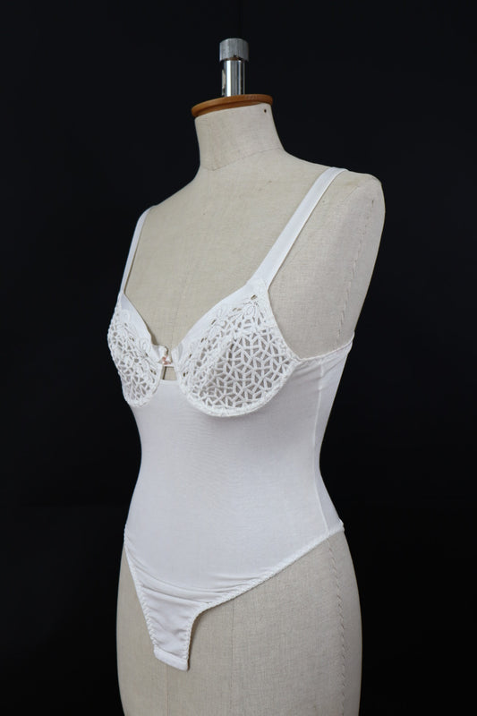 White body with lace cups by the French lingerie brand Rosy size us32b / eu70b / fr85b