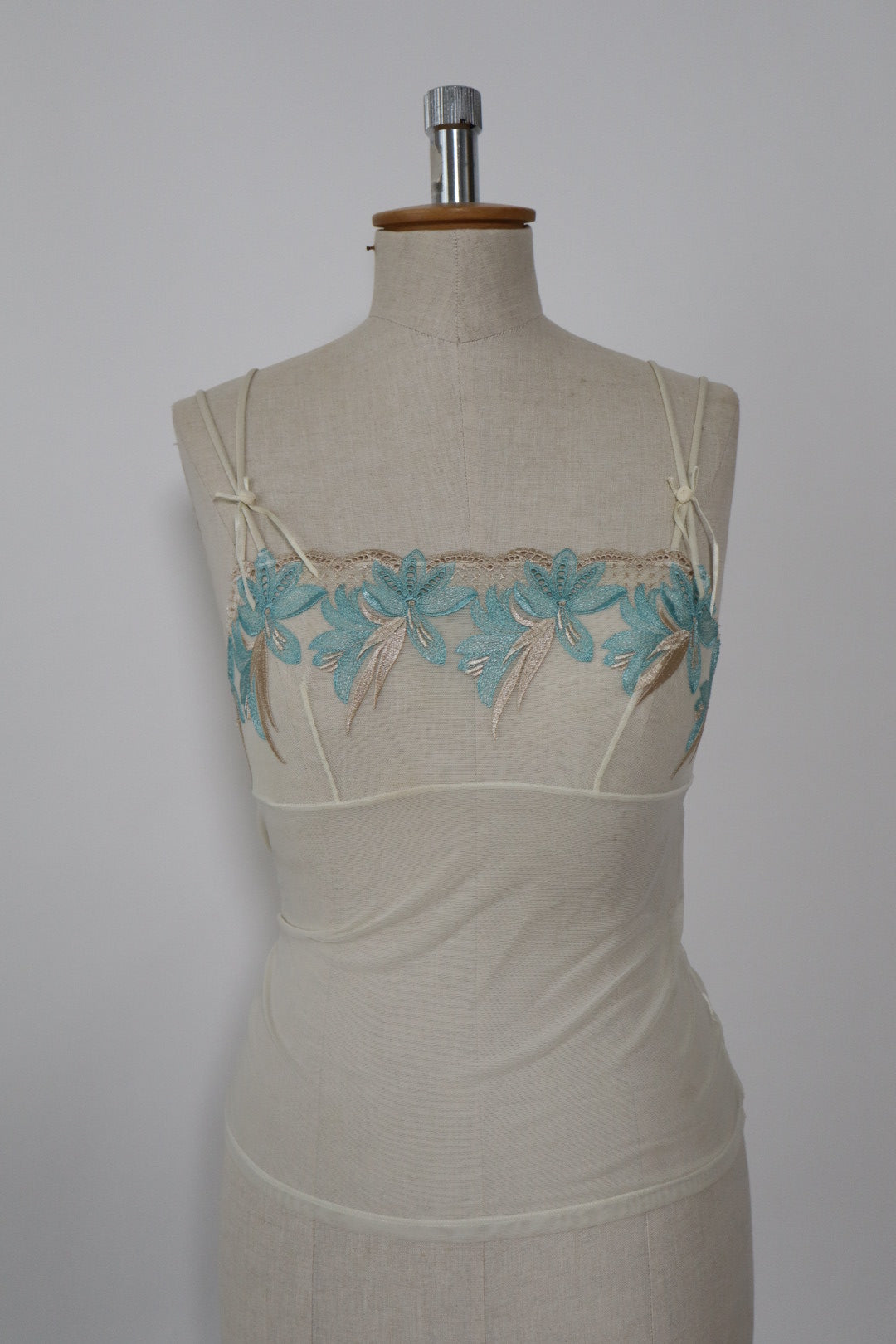 Y2K see trough camitop with blue lace flowers size S - M