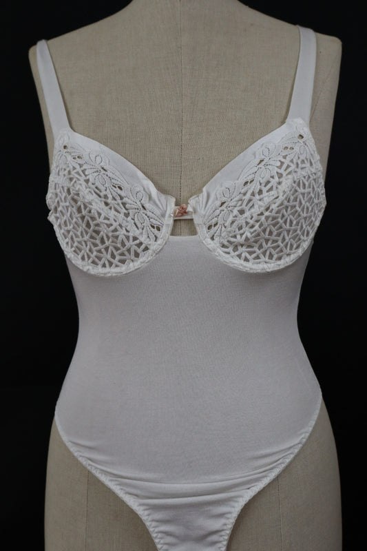White body with lace cups by the French lingerie brand Rosy size us32b / eu70b / fr85b