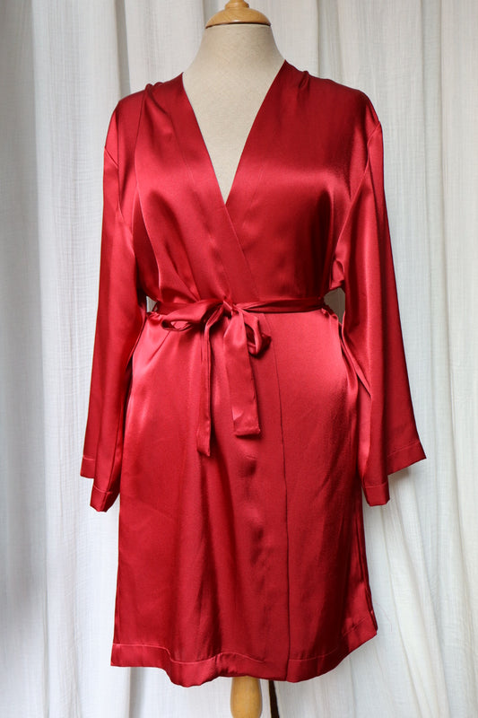 Red satin Marjolaine dressing robe  size S/M