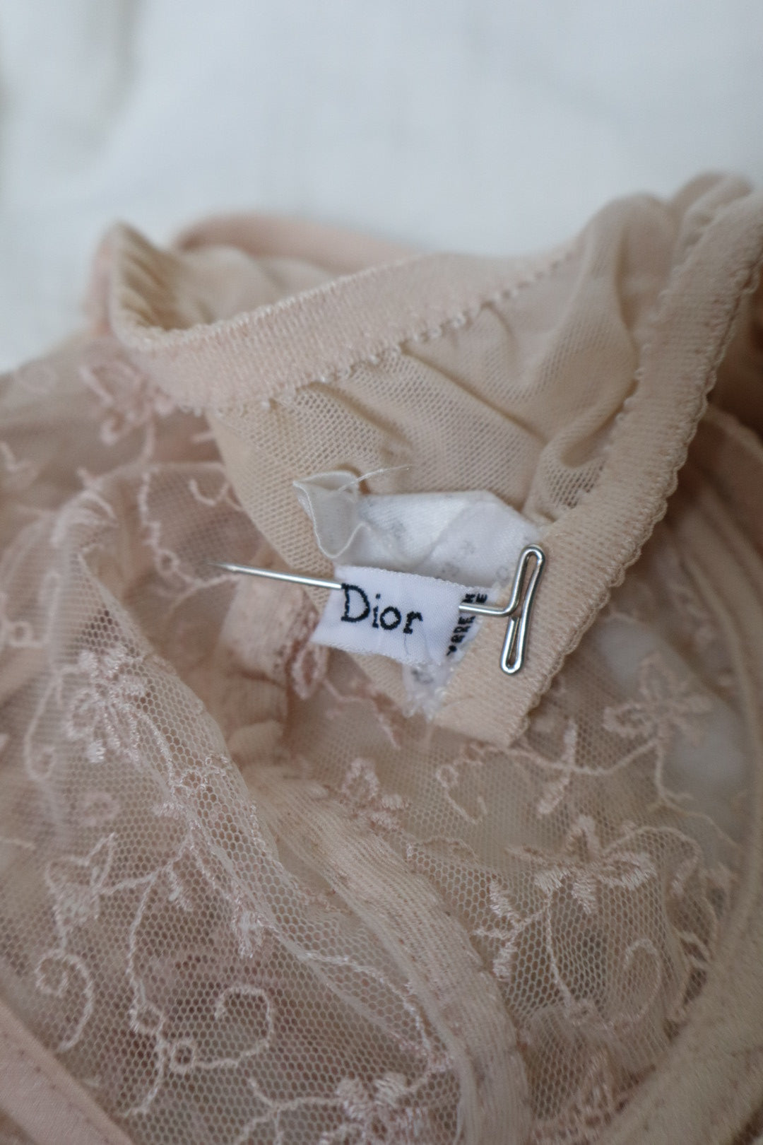 Christian Dior soft pink lace bralette size EU75B/FR90B - M/L