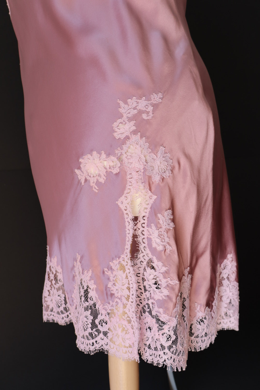 100% silk pink slipdress with lace details by Marjolaine, size XXXL