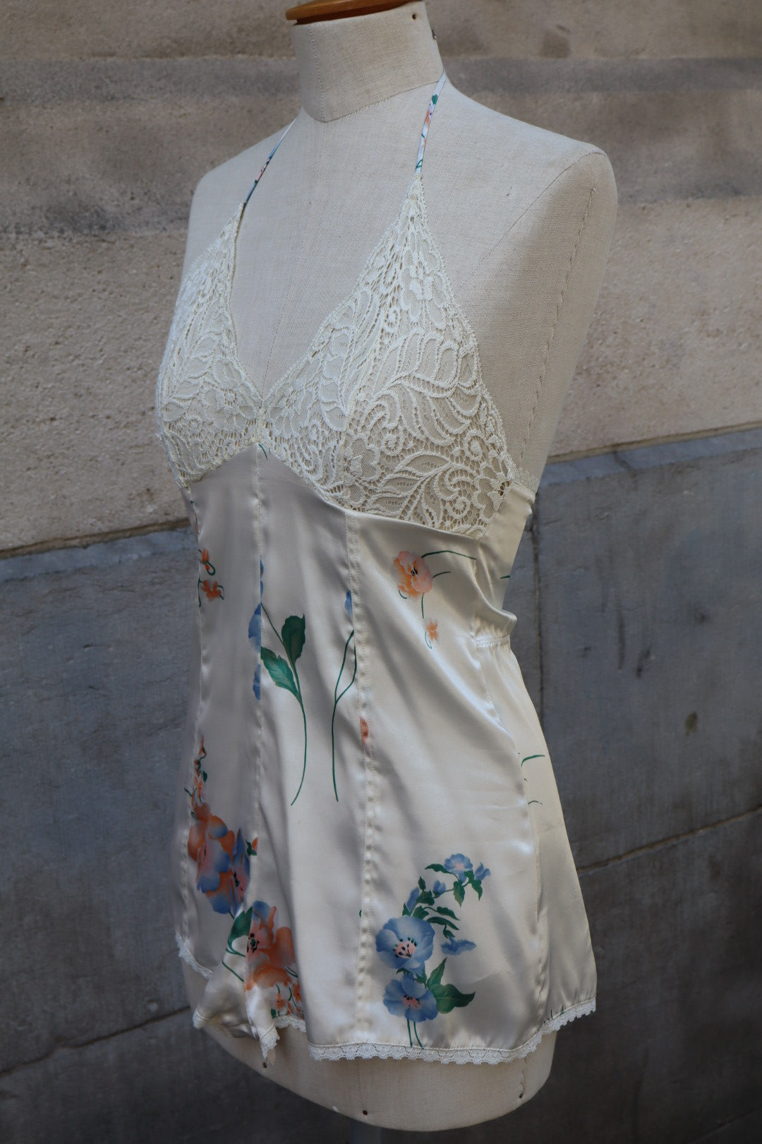 Satin flower print body with lace top, size M / L