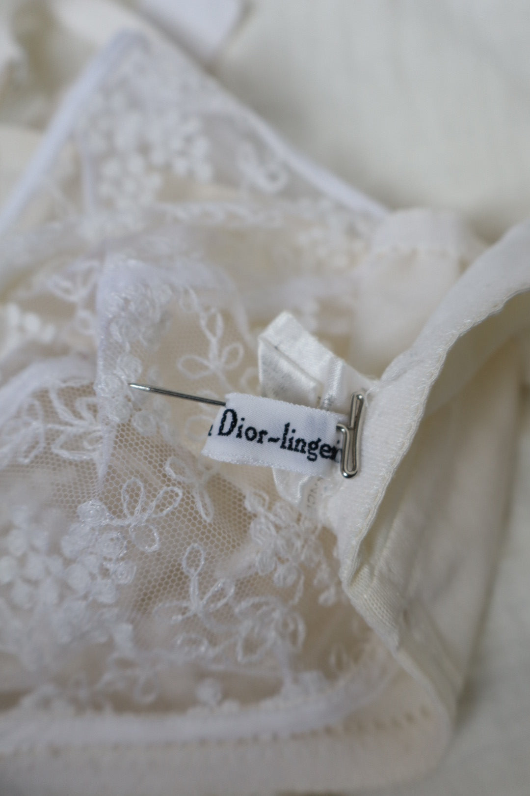 Christian Dior white lace bralette size EU75B/FR90B - medium / large