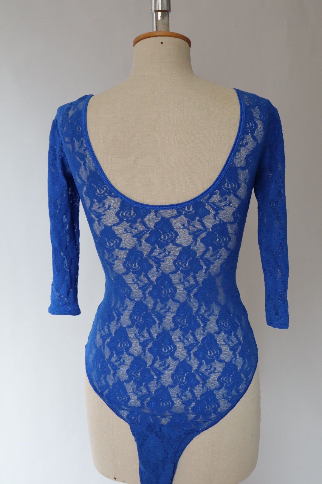 1980’s blue lace body with long sleeves, size S / M