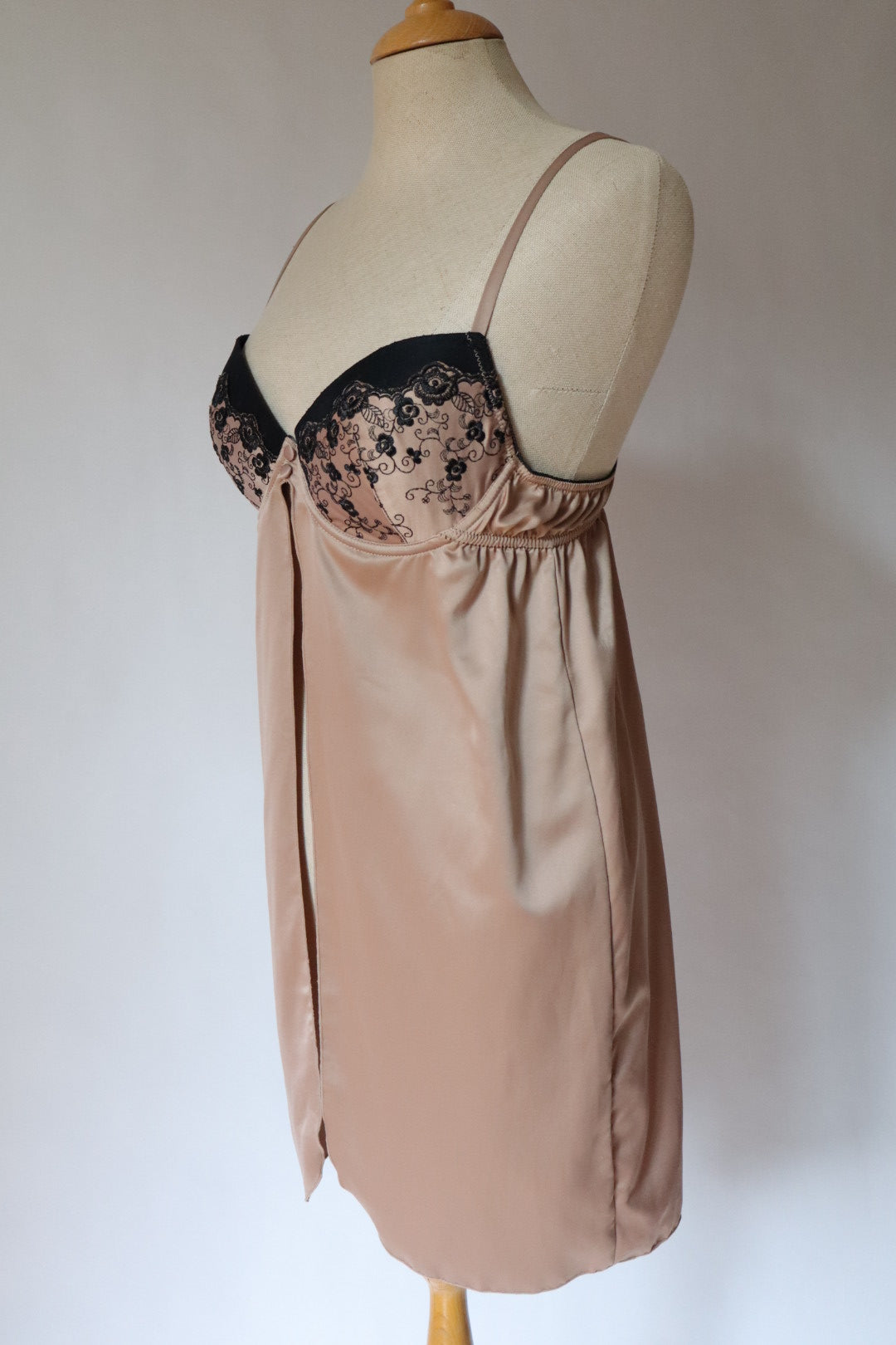 Champagne babydoll with black lace details - size S