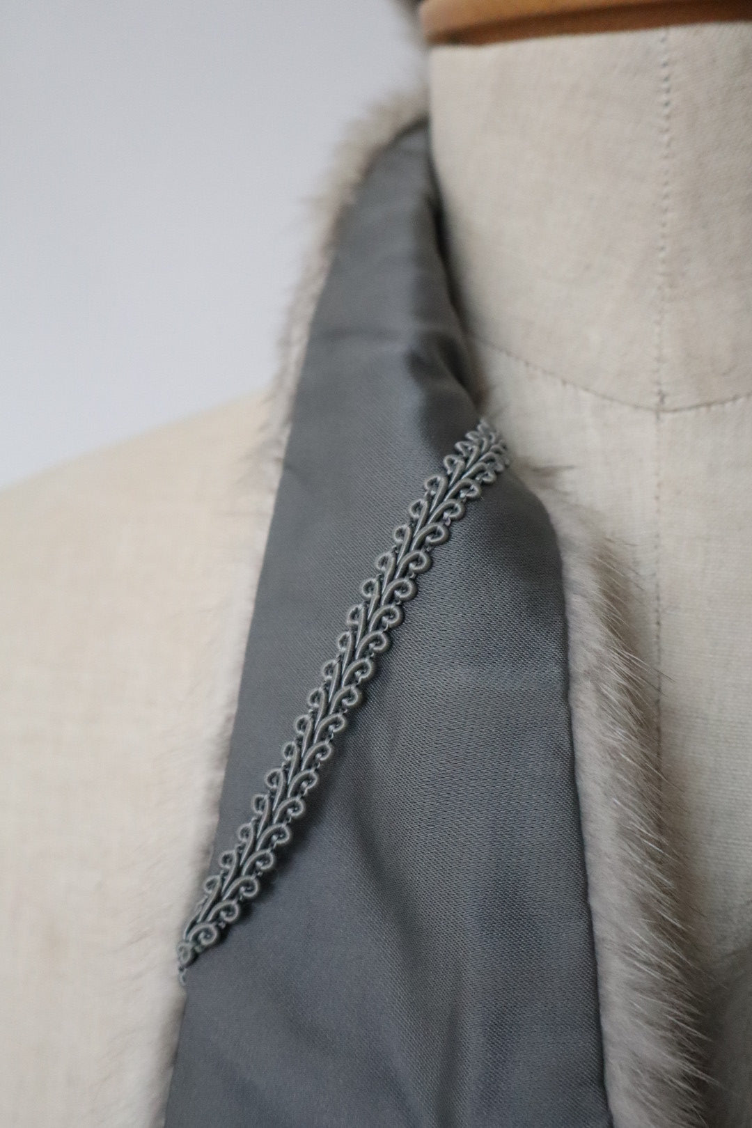 Grey 1950’s mink fur shawl & hat set