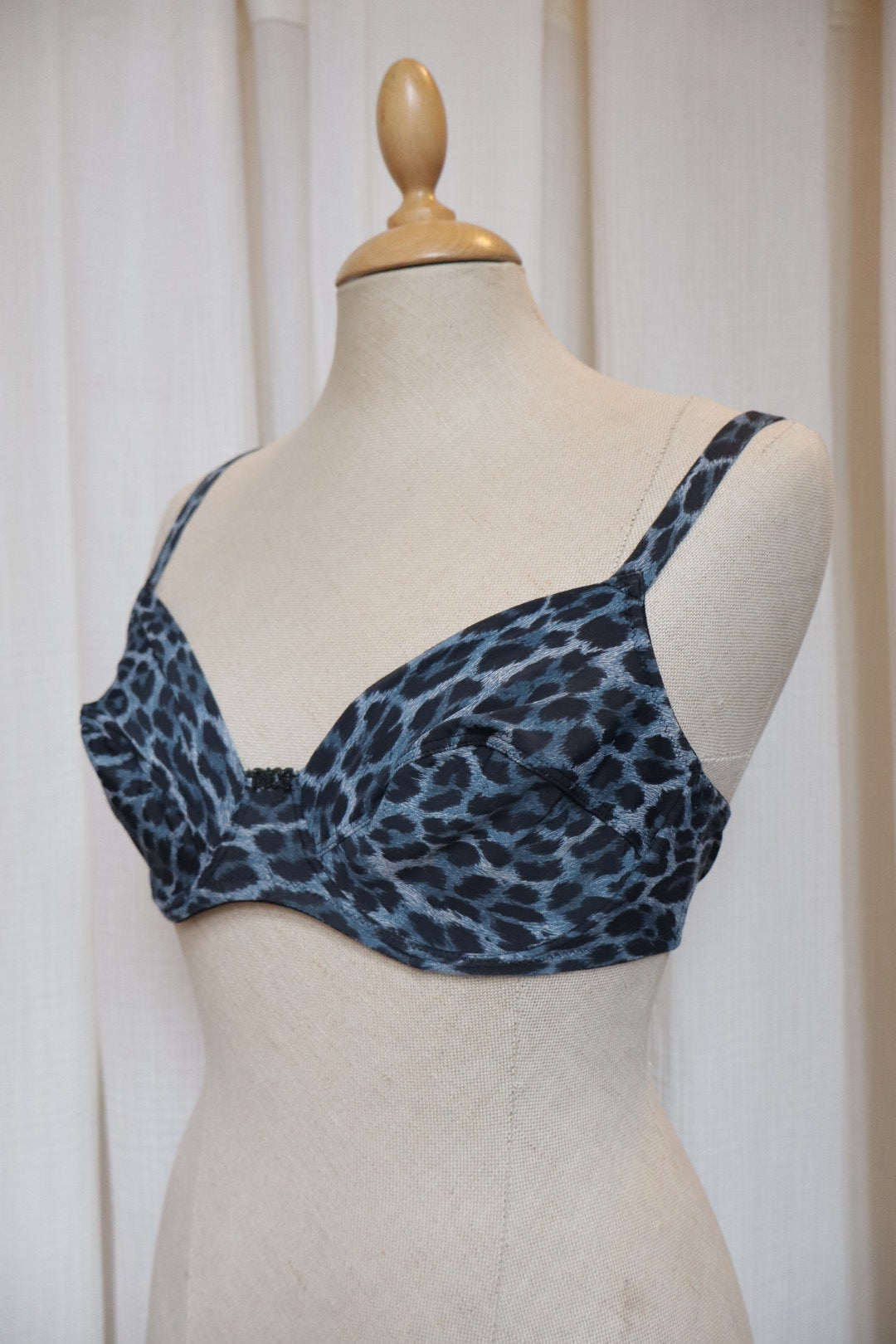 Dior navy&black leopard print bralette size EU80B/FR95B/US36B