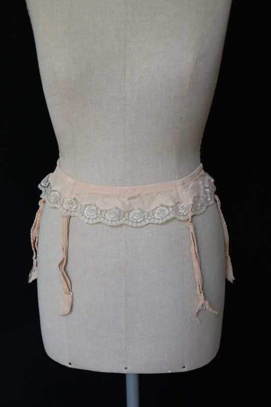Christian Dior soft pink jartelles with lace size M