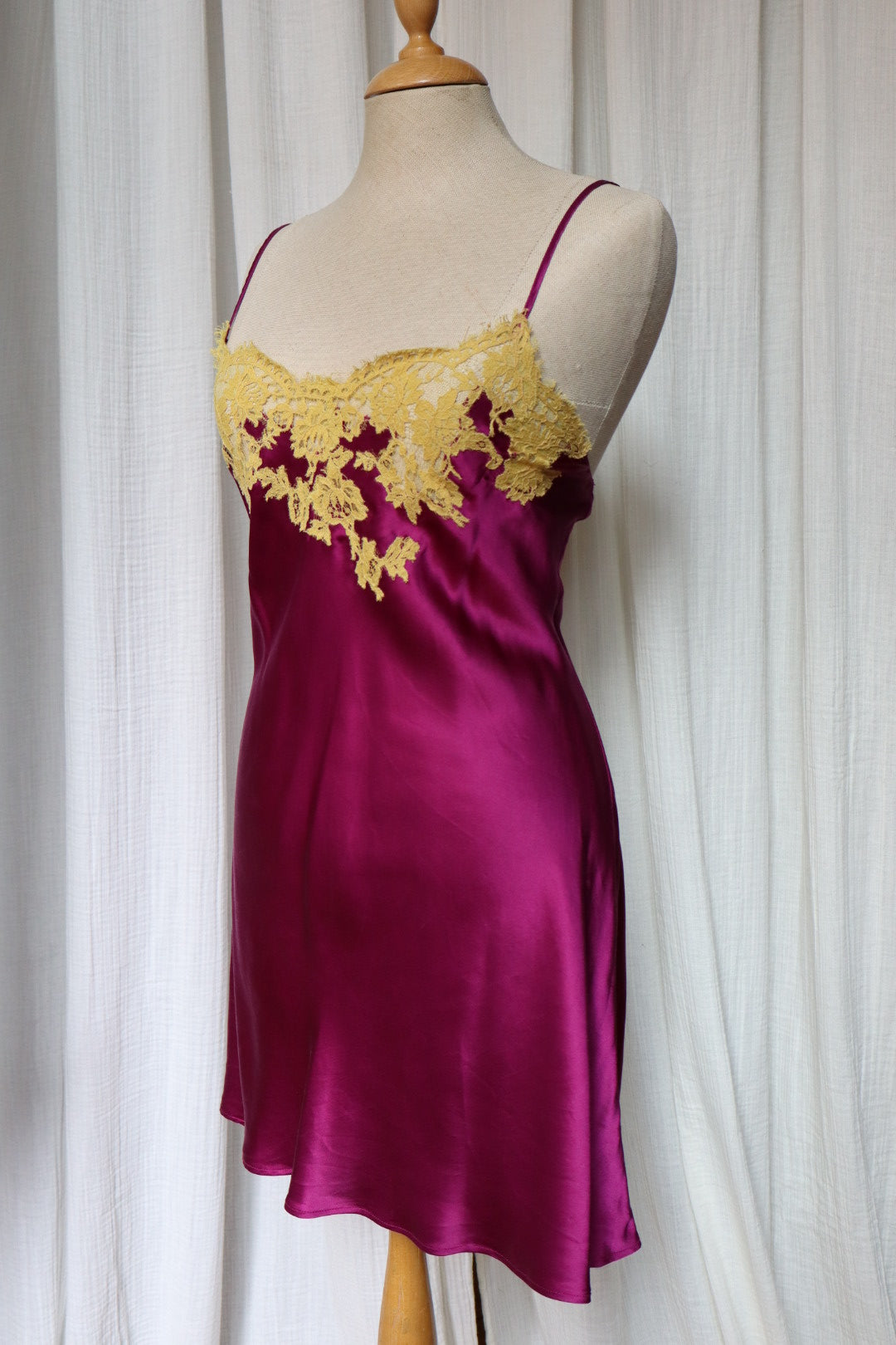 100% silk Marjolaine slipdress size M, purple with contrasting lace