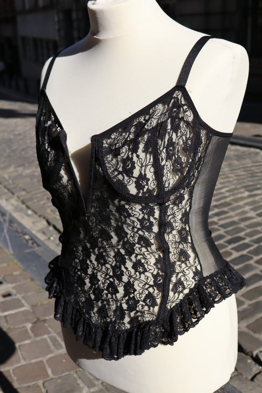 Black 1990’s lace bustier size XL