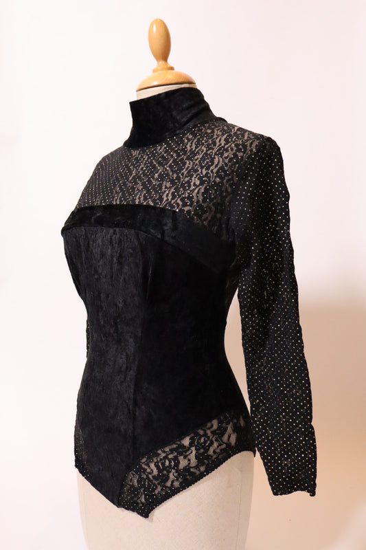 Black velvet & lace body size M/L