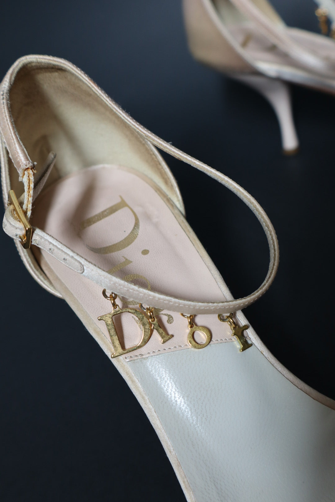 Dior by John Galliano pink Silk heels with gold hardware logo size 38 (us 7.5)