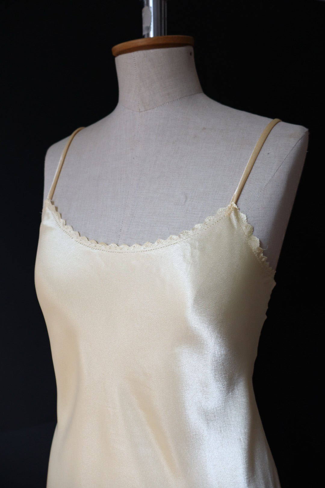 Butteryellow 1980’s slipdress size S/M