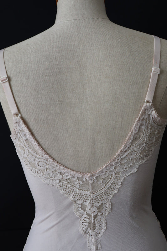 White body with lace details size s / m