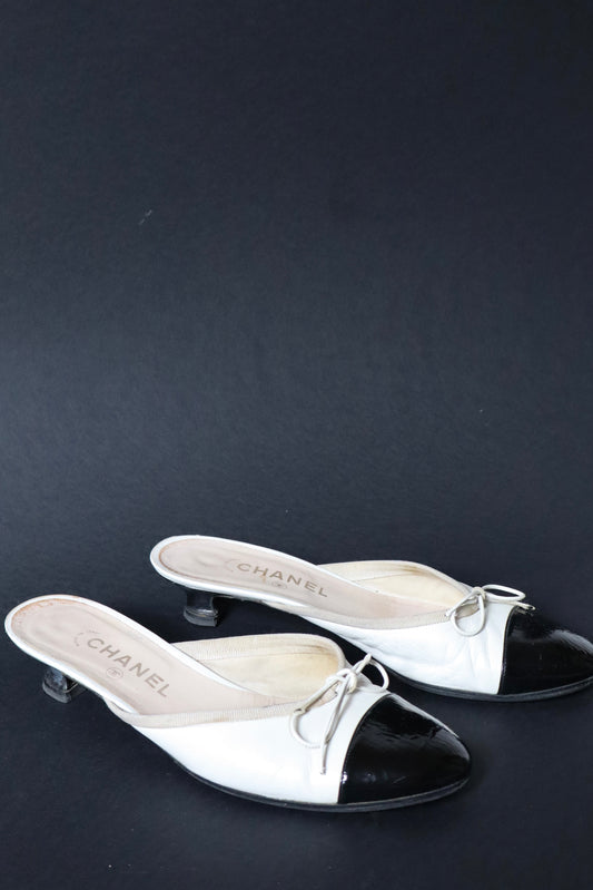 Chanel ballerina kitten heels size 39