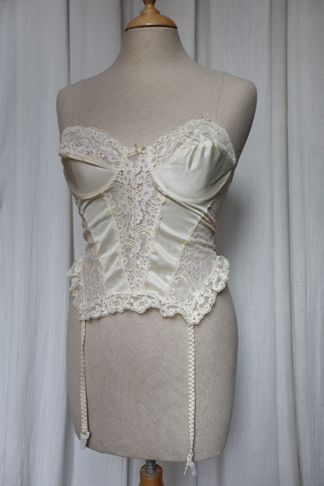 1970’s bustier size M, pale yellow, Made in USA
