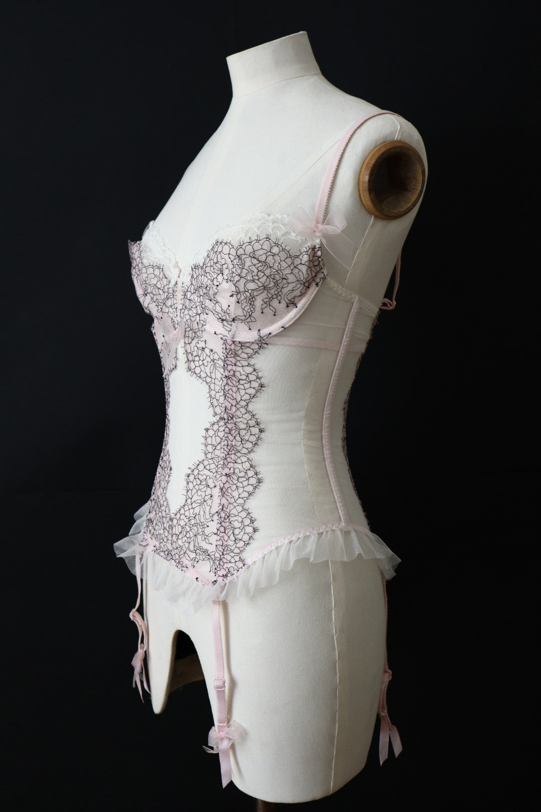 Victoria’s Secret bustier soft pink black lace (eu75B / fr90B / us34B )