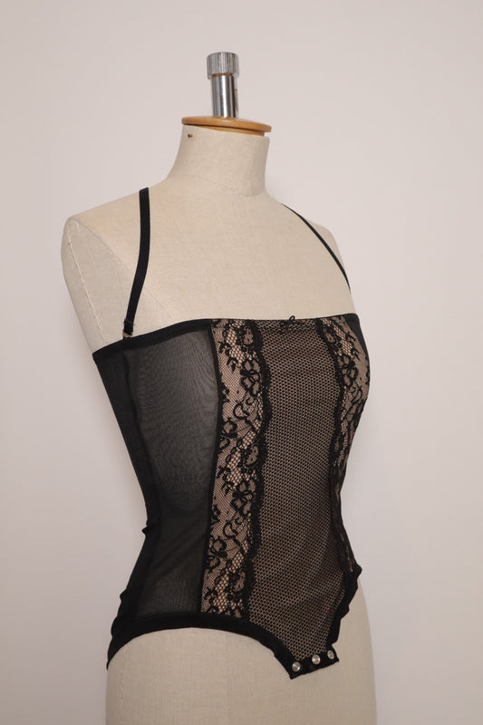 Black body with lace details size M