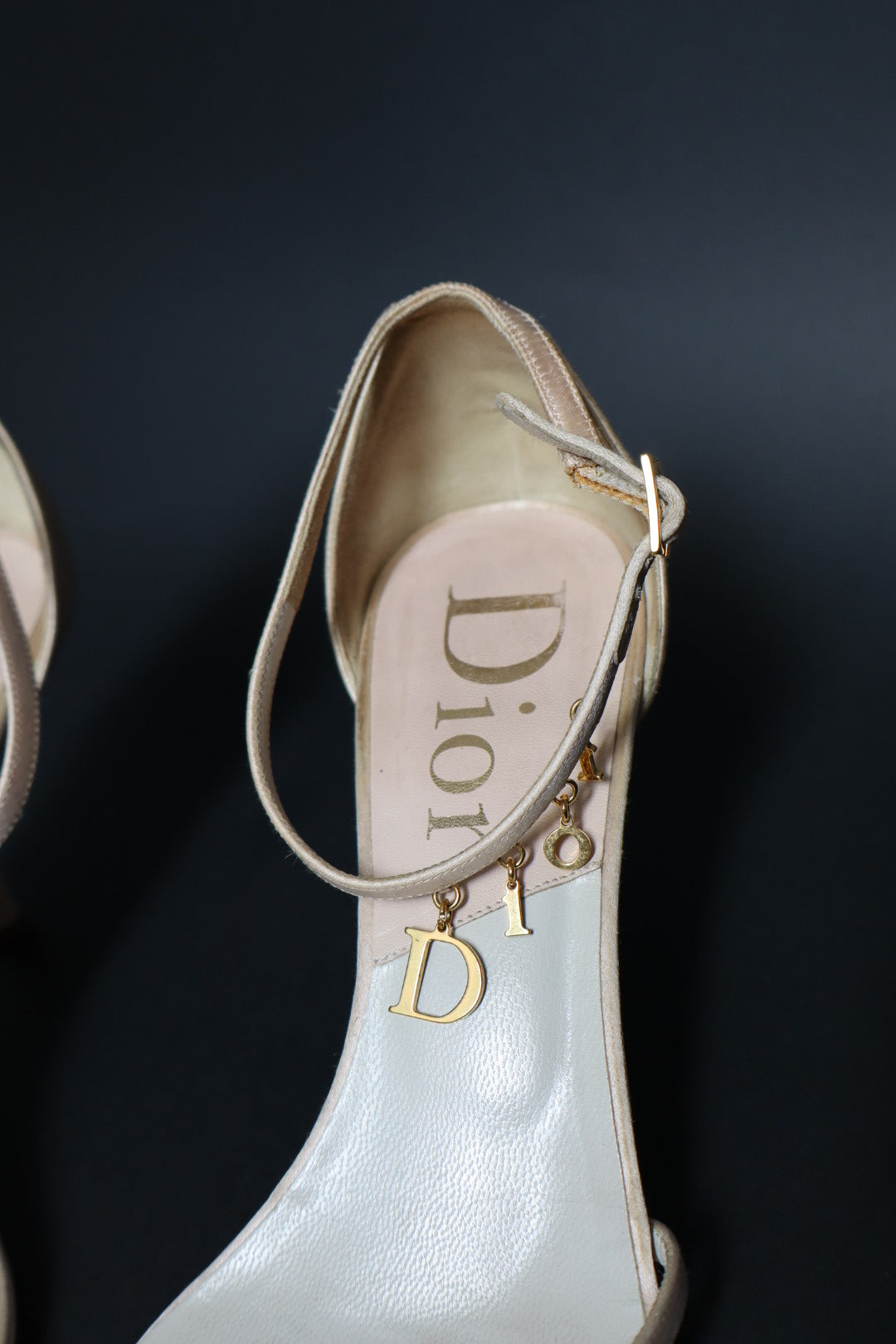 Dior by John Galliano pink Silk heels with gold hardware logo size 38 (us 7.5)
