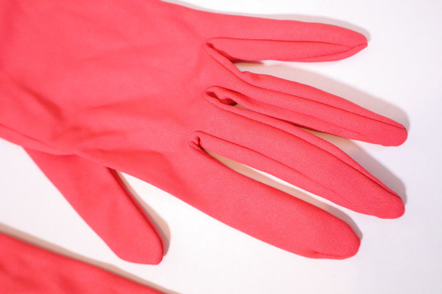 Red deadstock 1960’s gloves, size 7