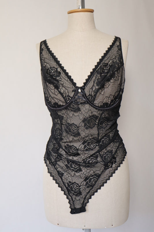 Black lace body size EU100C / FR115C / US44C