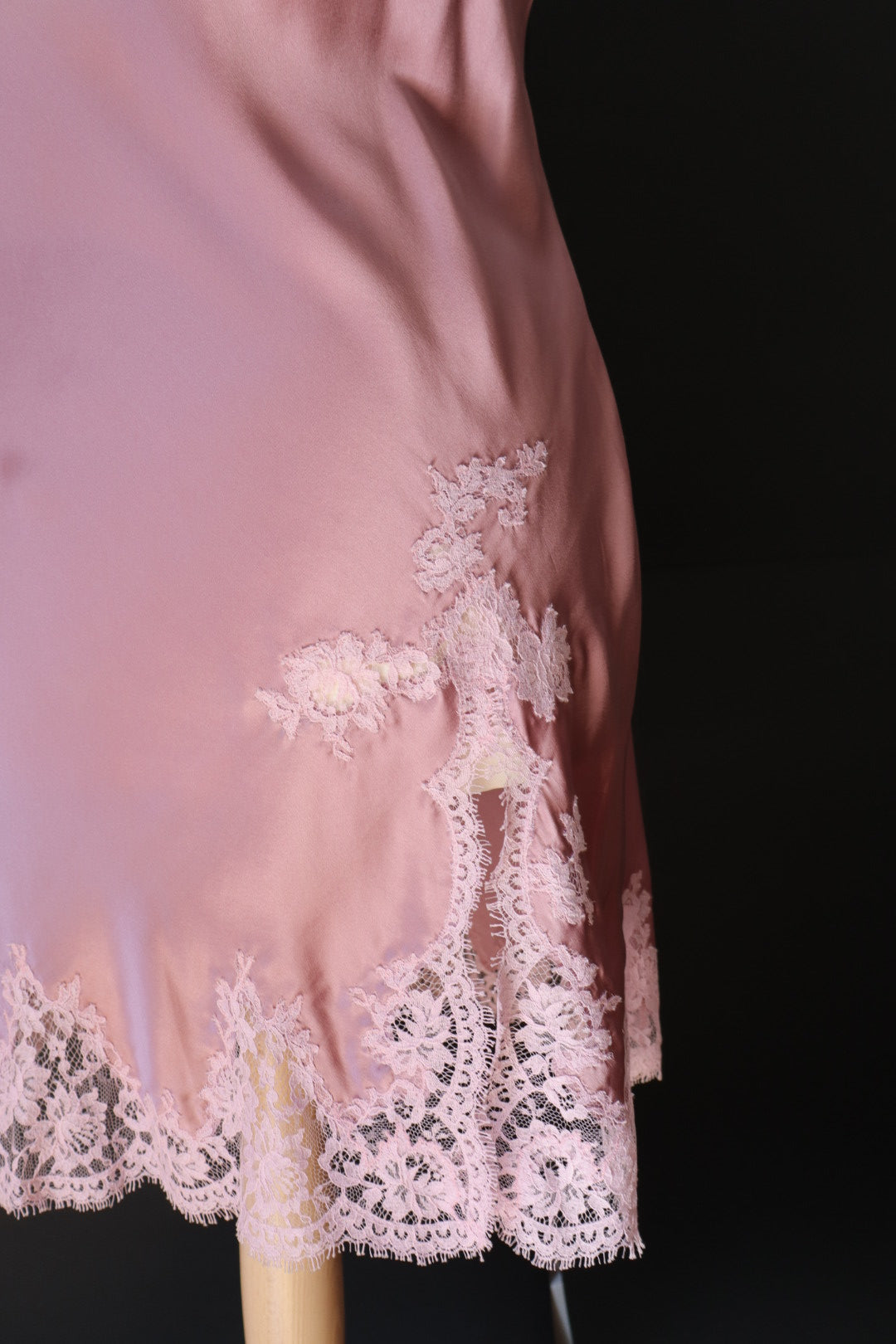 100% silk pink slipdress with lace details by Marjolaine, size XXXL