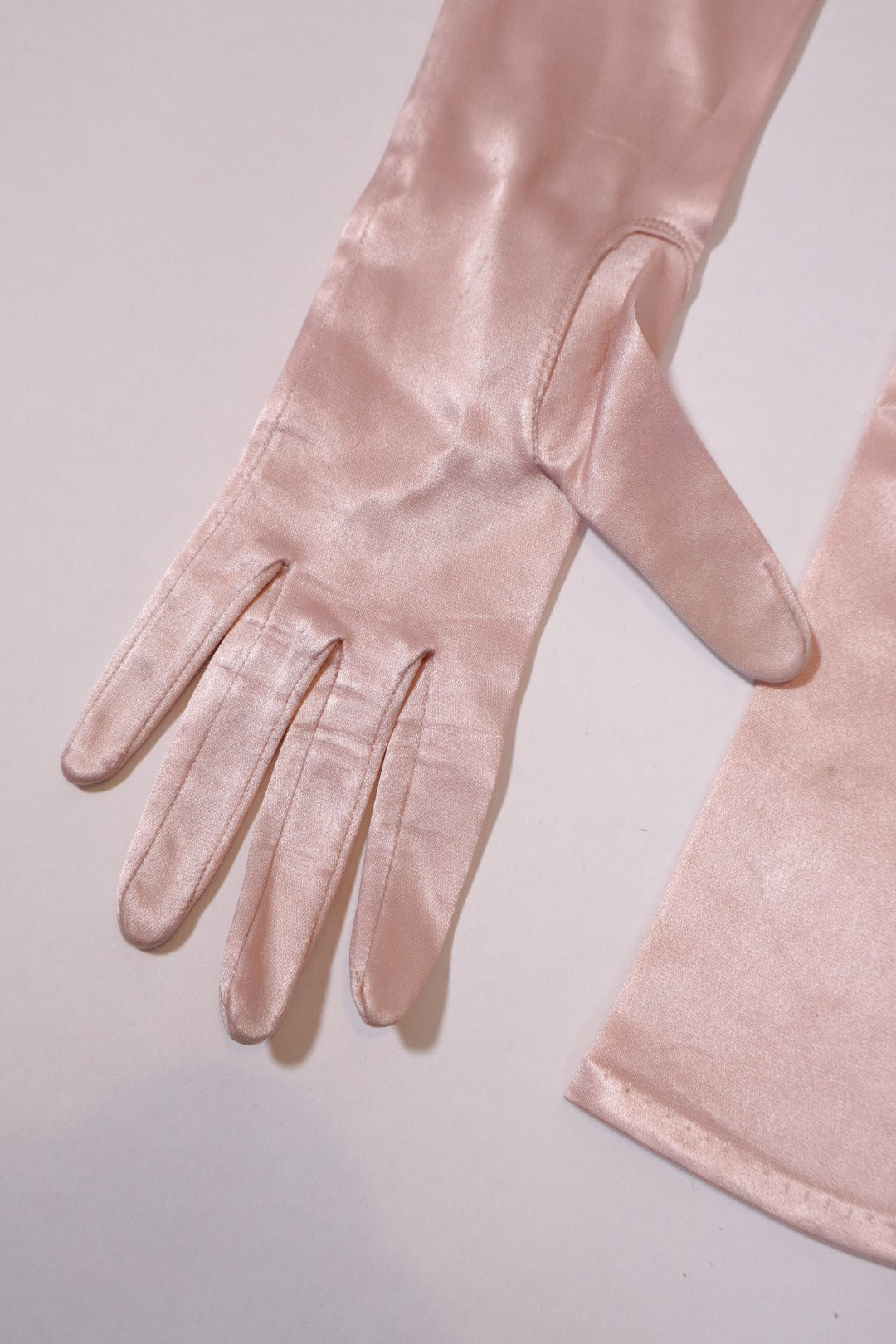 Soft pink satin 1950’s gloves, size 5