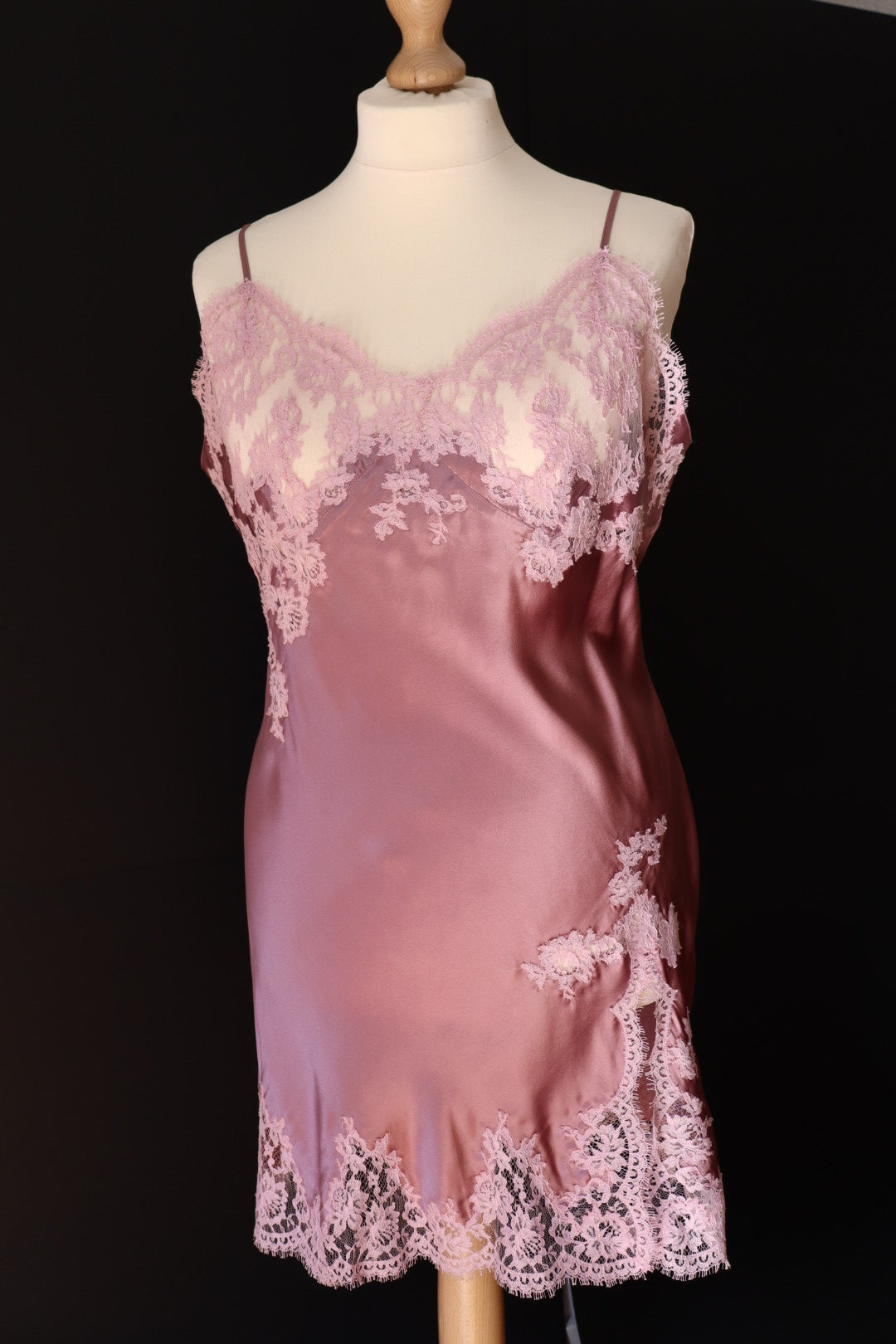 100% silk pink slipdress with lace details by Marjolaine, size XXXL