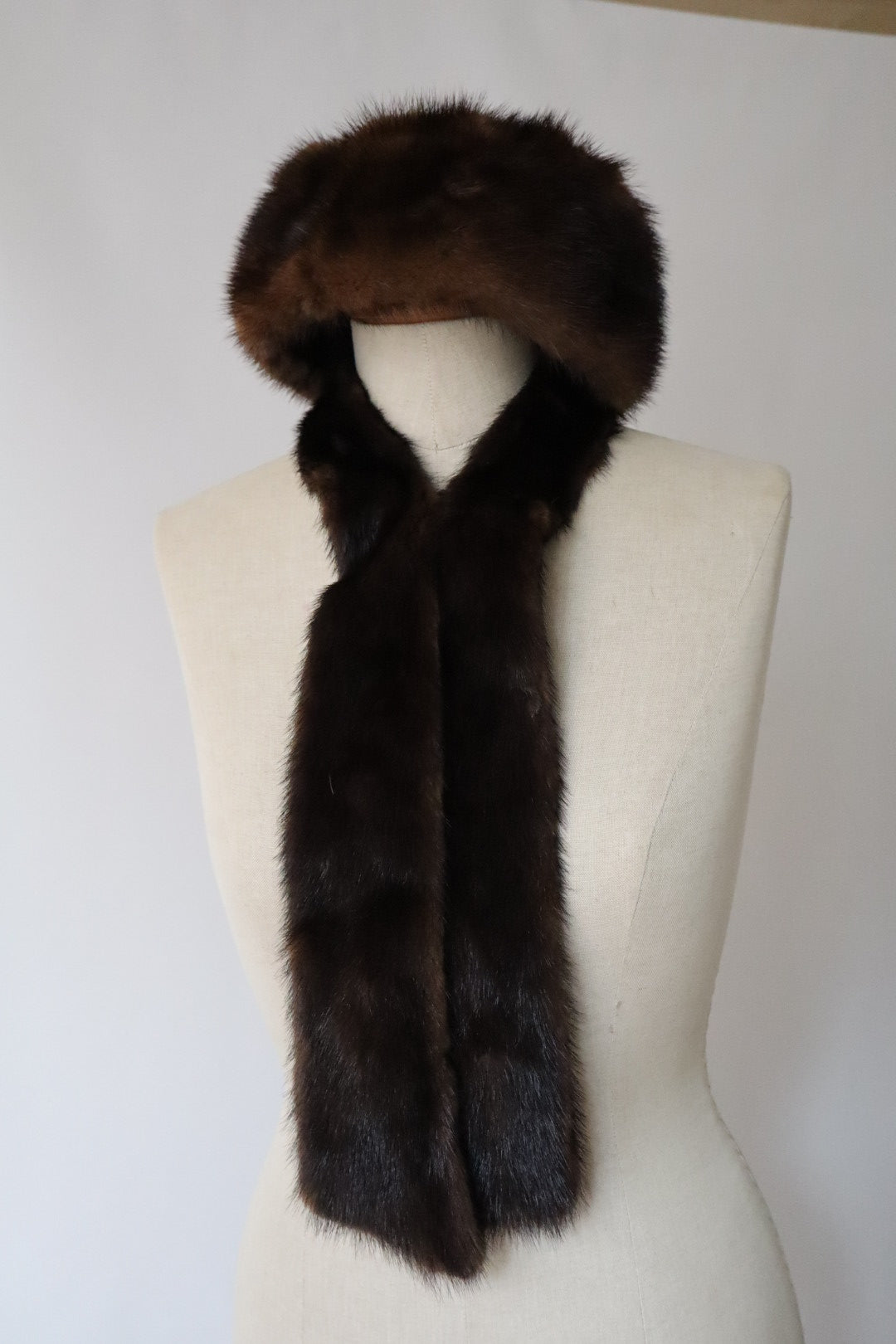 Brown mink fur shawl (without hat)