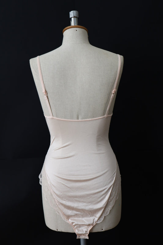 Soft pink body with lace details size small
