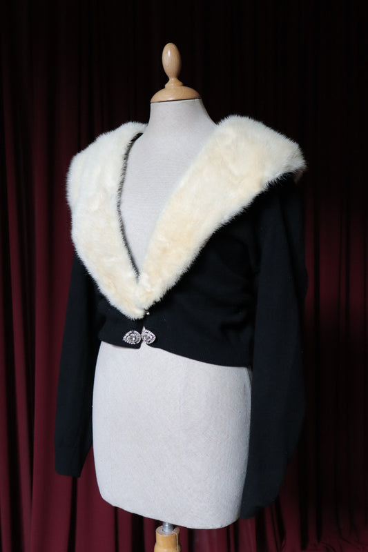 Vintage 1950’s cardigan with mink fur collar - size S to L