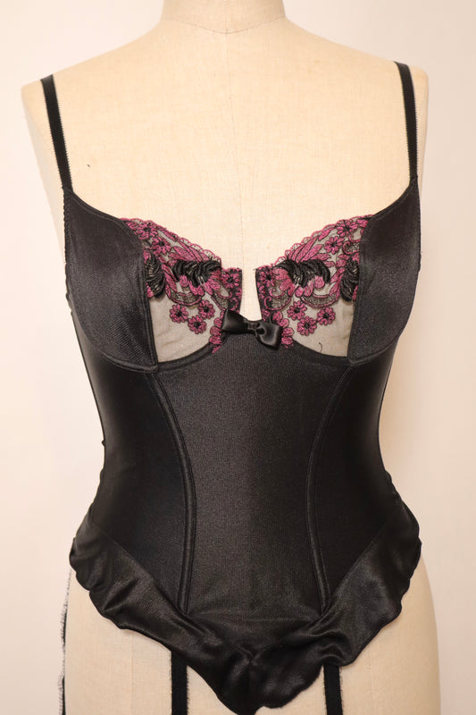 Black bustier with pink lace details size eu75b / fr90b / us34b