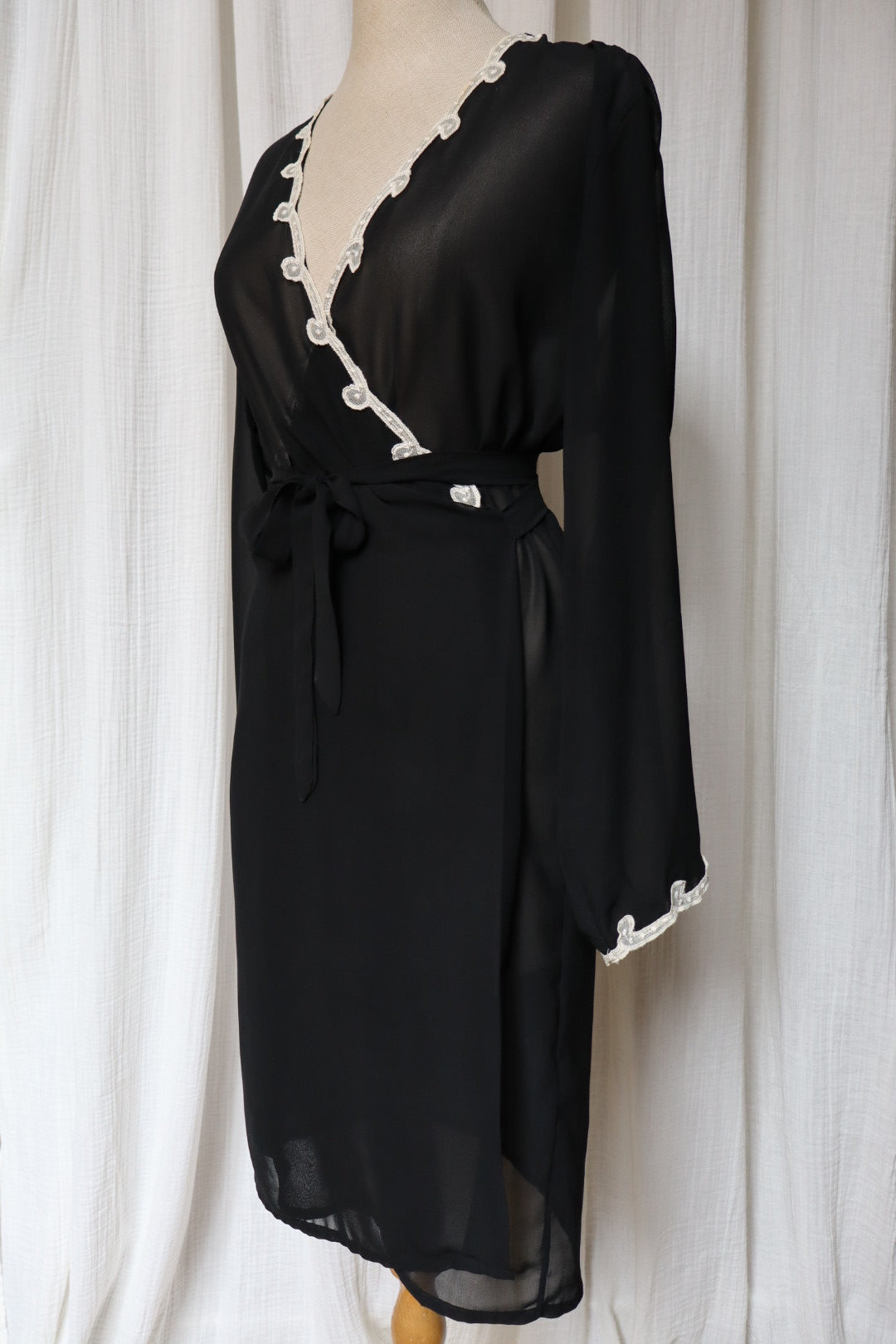 Black see trough dressing robe Darjeeling size M
