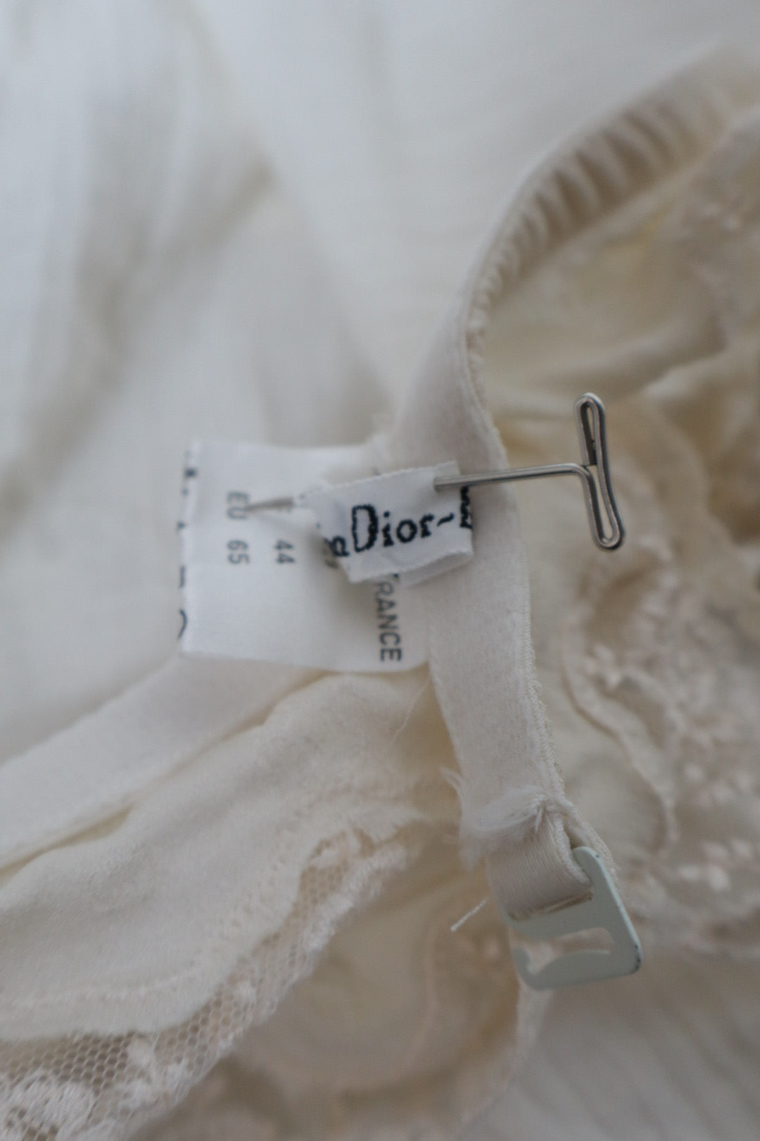 Christian Dior 100% silk jartelles size M