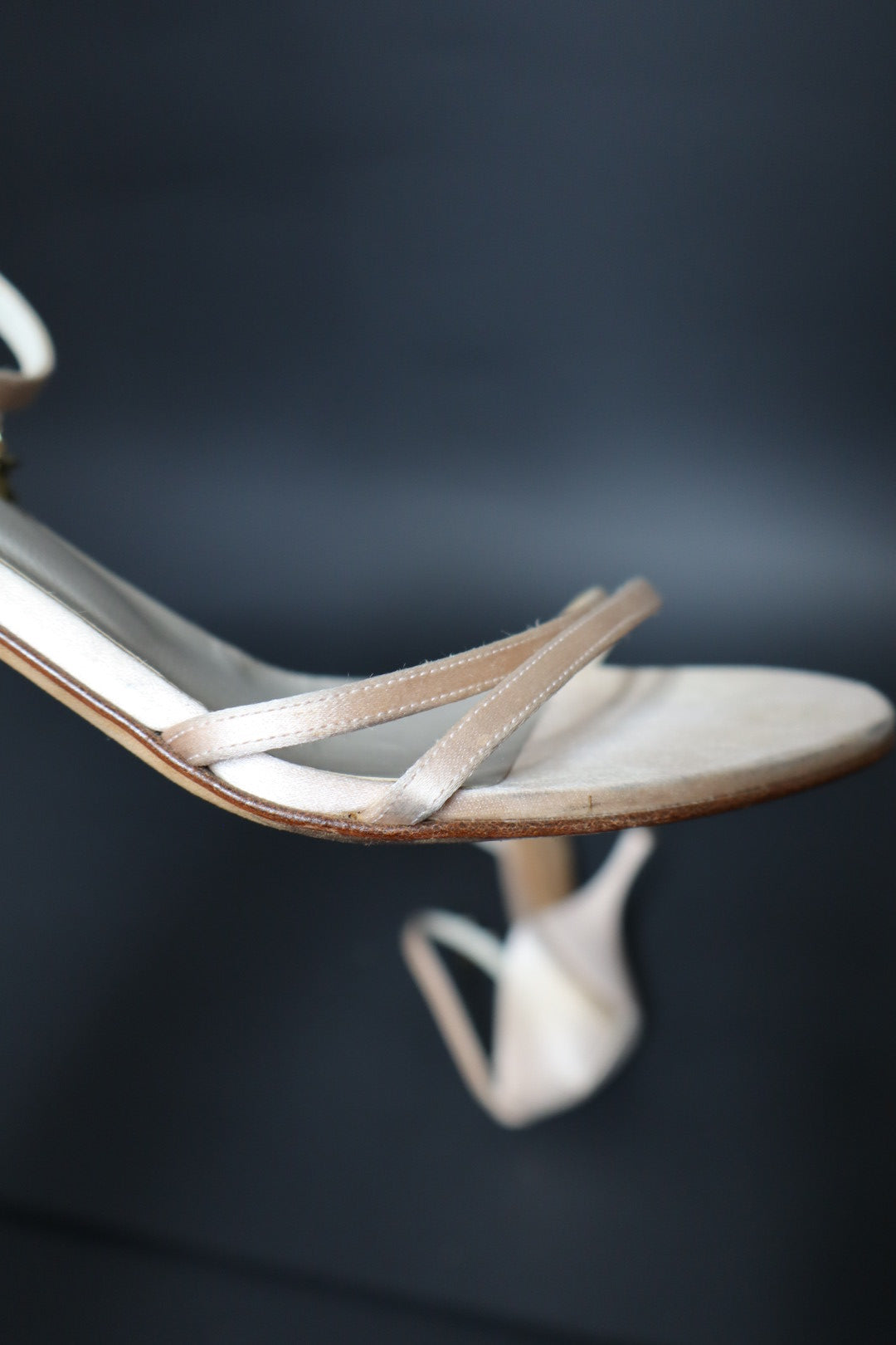 Dior by John Galliano pink Silk heels with gold hardware logo size 38 (us 7.5)