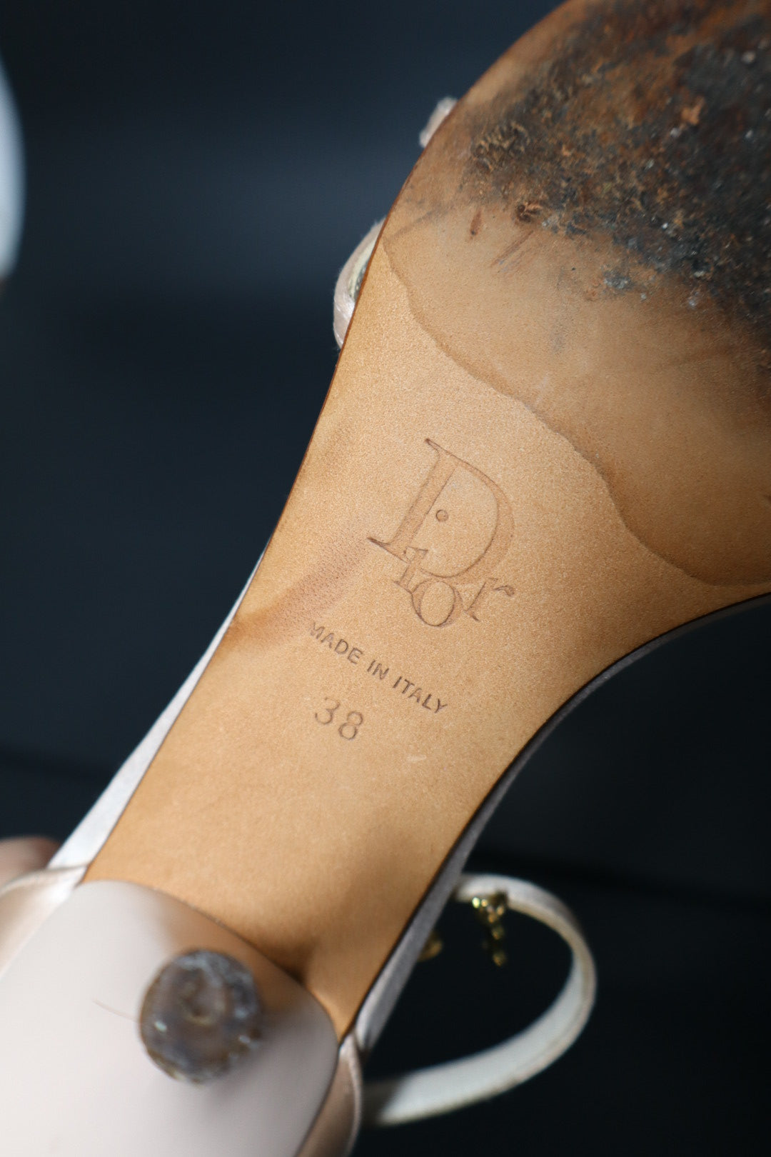 Dior by John Galliano pink Silk heels with gold hardware logo size 38 (us 7.5)