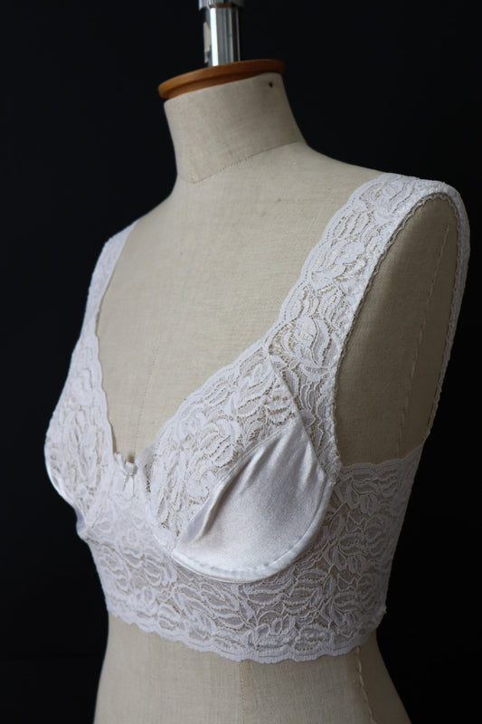 White lace bralette size FR90B /EU75B / 34B Made in Spain