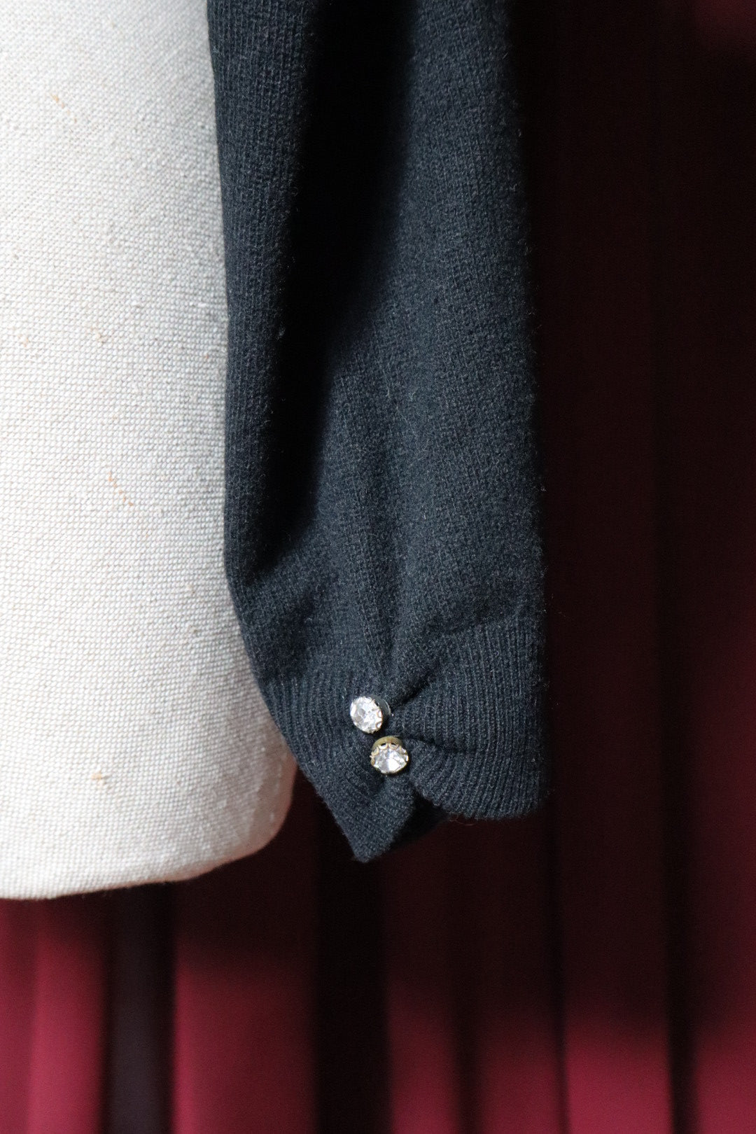 Vintage 1950’s cardigan with mink fur collar - size S to L