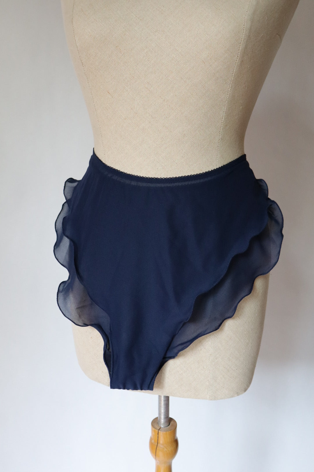 Navy blue two piece pyjama set, 1980’s Made in Italy - size M