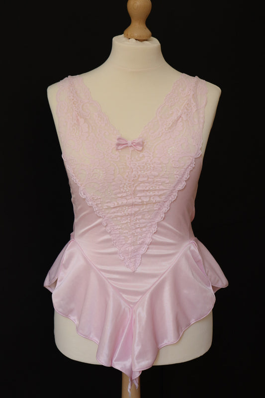 1980’s pink body ballet style with lace details size L - XL