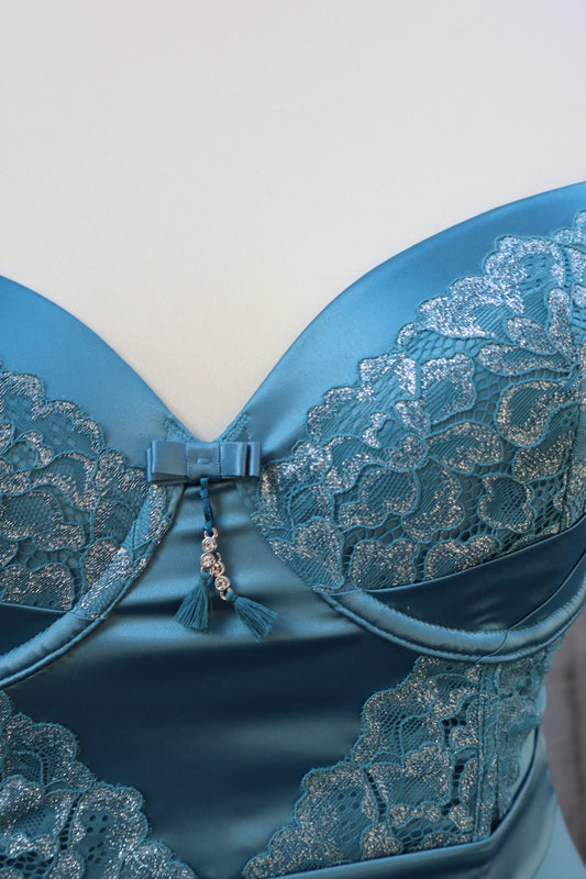 Blue satin bustier with lace details, size large EU80C / FR95C / US36B